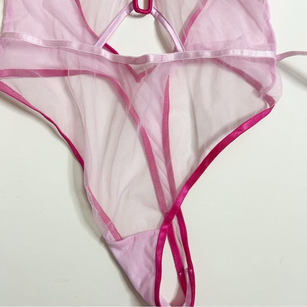 NWT Joni Bodysuit in Fuchsia Pink & Pirouette Pink
BLUEBELLA (size 32DD/E) - Picture 5 of 9